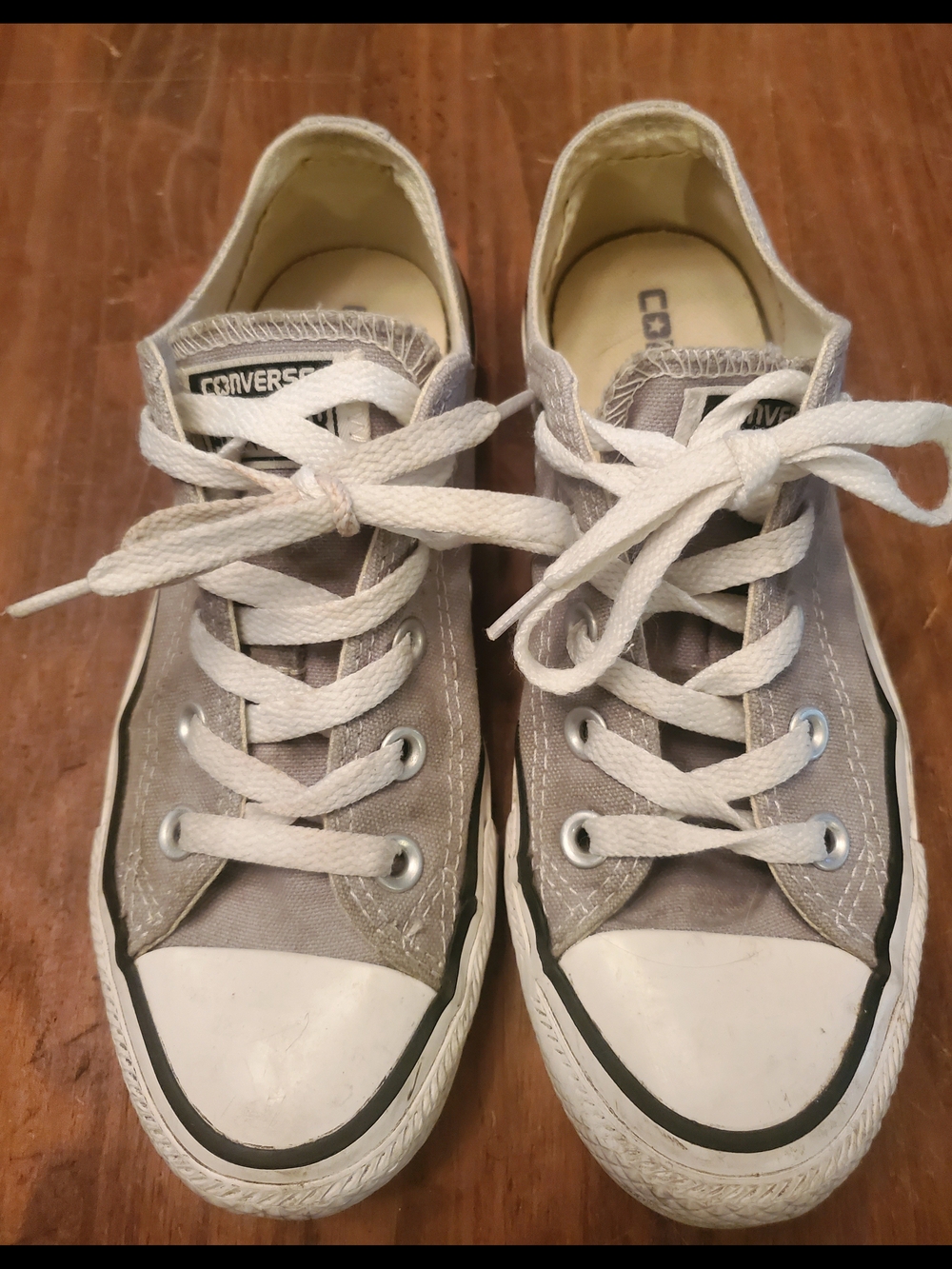 Converse Low Top Sneakers in Gray and White